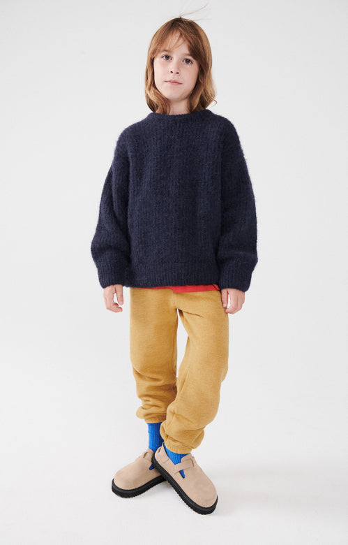 Pulls East Navy Chine